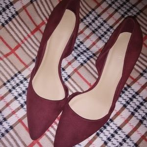 Like New Old Navy Burgundy Suede Heels size 10